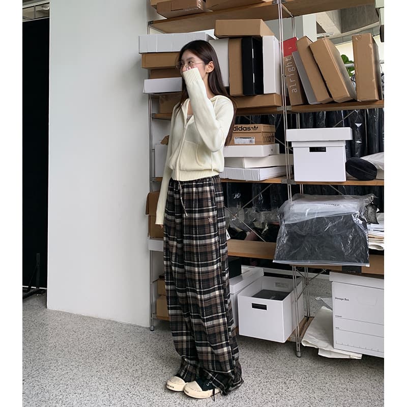 チェックパンツ ウエストゴム入り ゆったりタータンパンツ